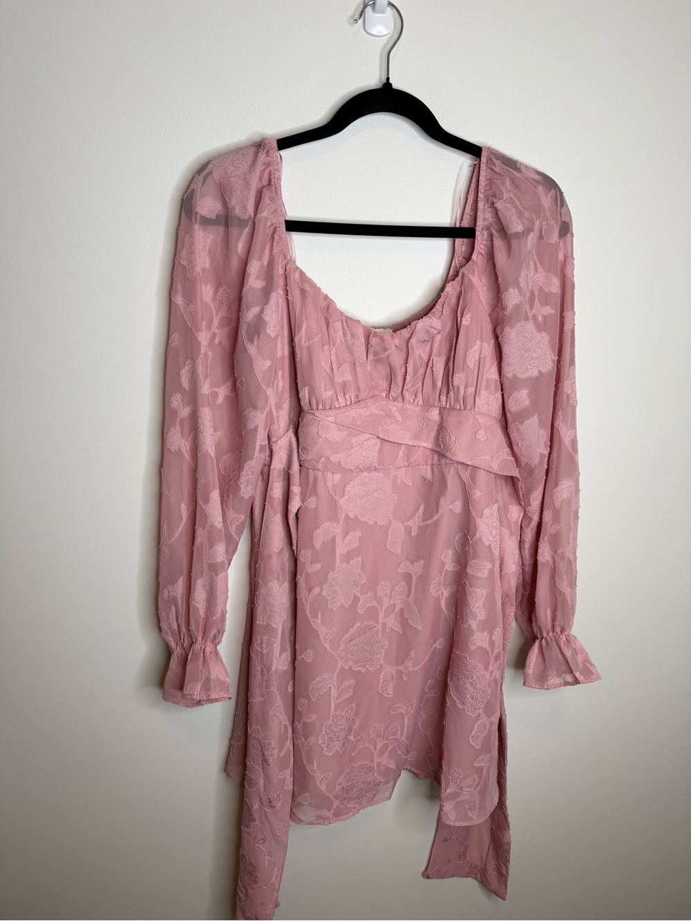 Thirty thirty Dusty Pink Long Sleeve Floral Tie-Back Mini Dress size large